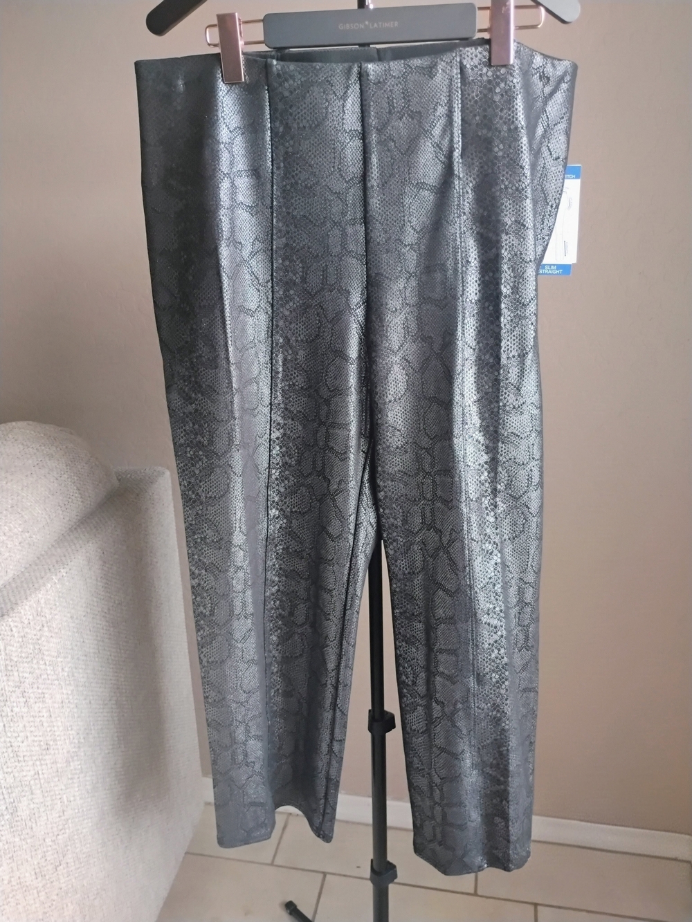 Slim Factor Slim Straight Size 2x Snakeskin Grey Pull On Pants
